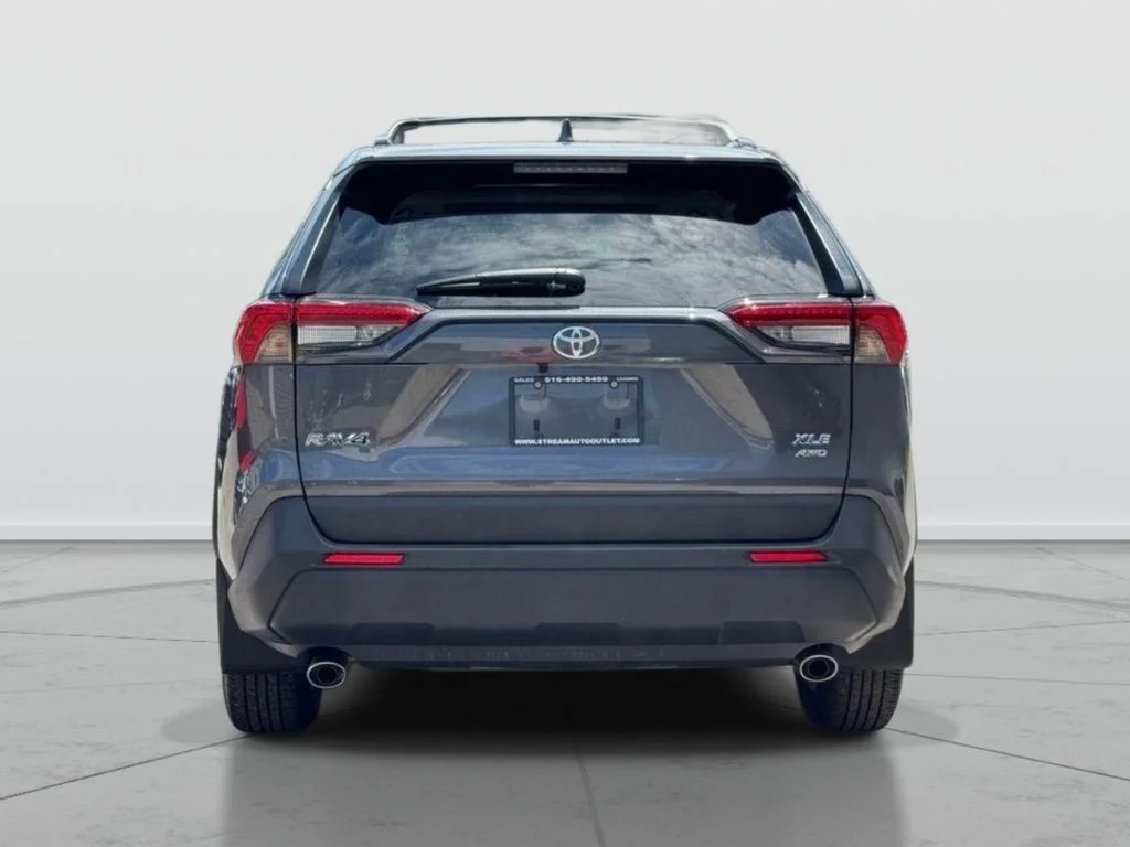 Used 2025 Gray Toyota XLE image 8