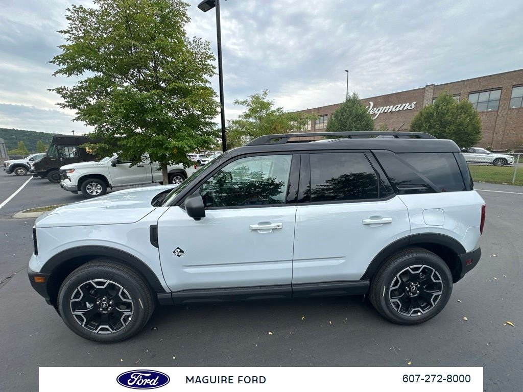 New 2026 White Metallic Ford Outer Banks® image 7