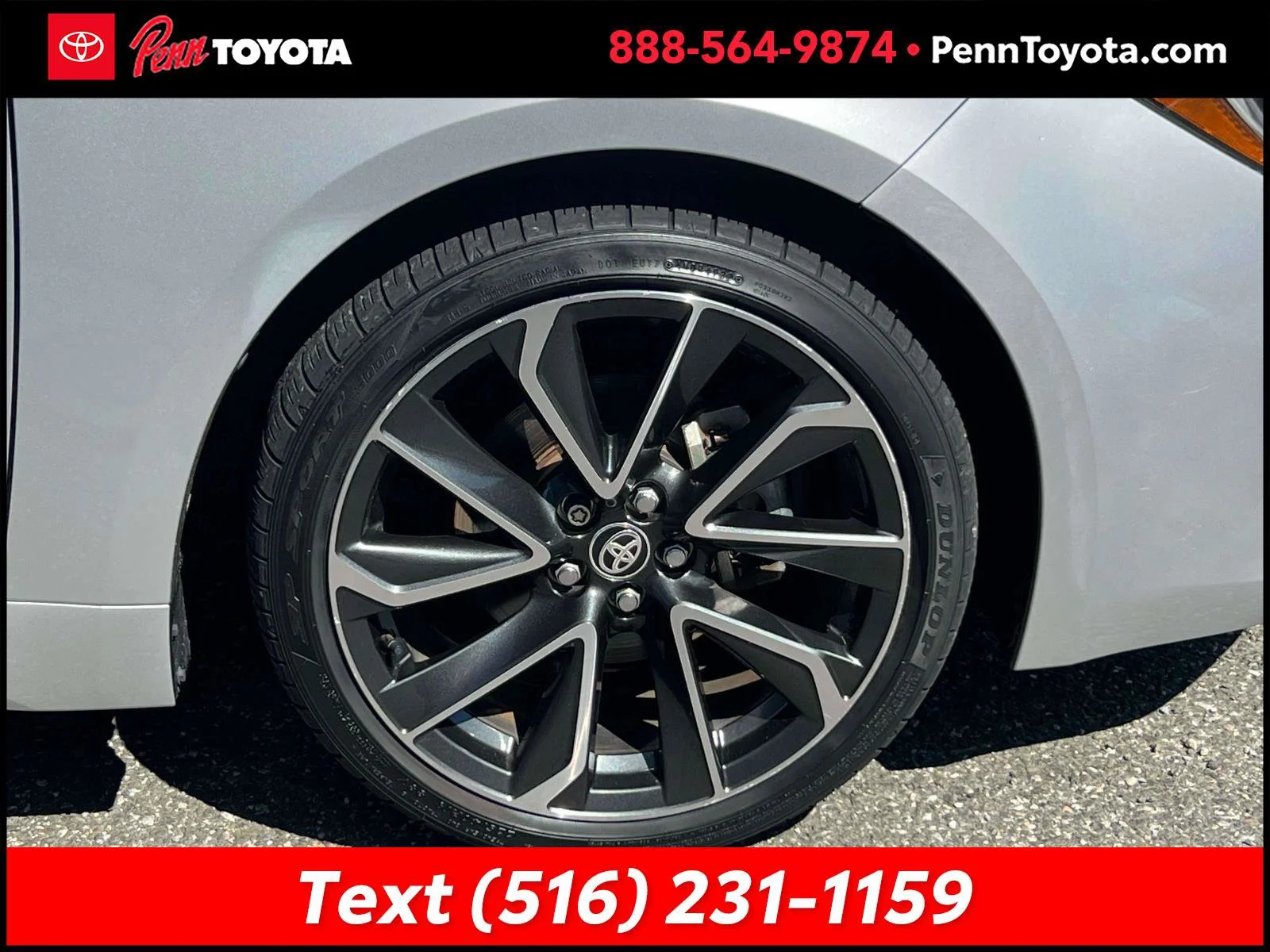 Used 2019 CLASSIC SILVER METALLIC Toyota XSE image 9