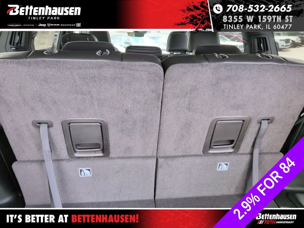 New 2026 Bright White Clear-Coat Exterior Paint Jeep Altitude image 7