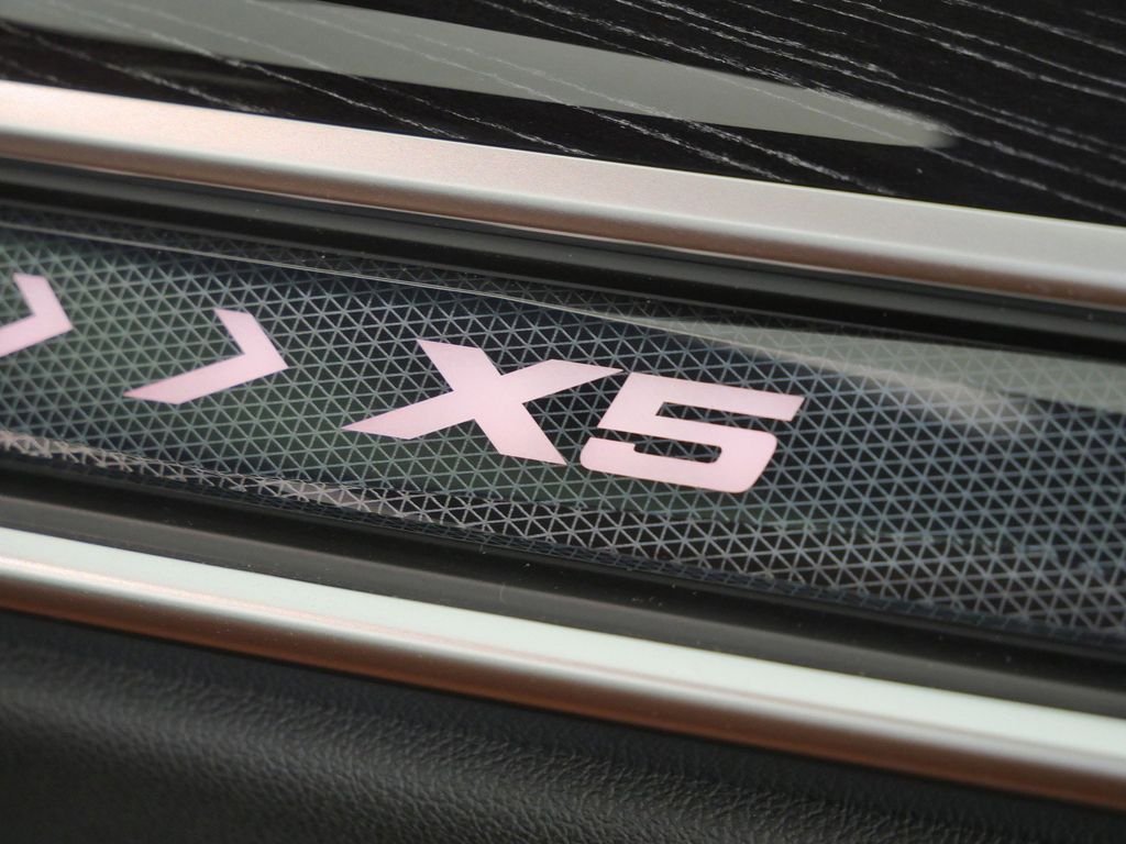 New 2026 Brooklyn Grey Metallic BMW xDrive40i image 24