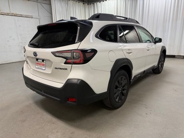 Used 2025 Crystal White Pearl Subaru Onyx Edition image 5