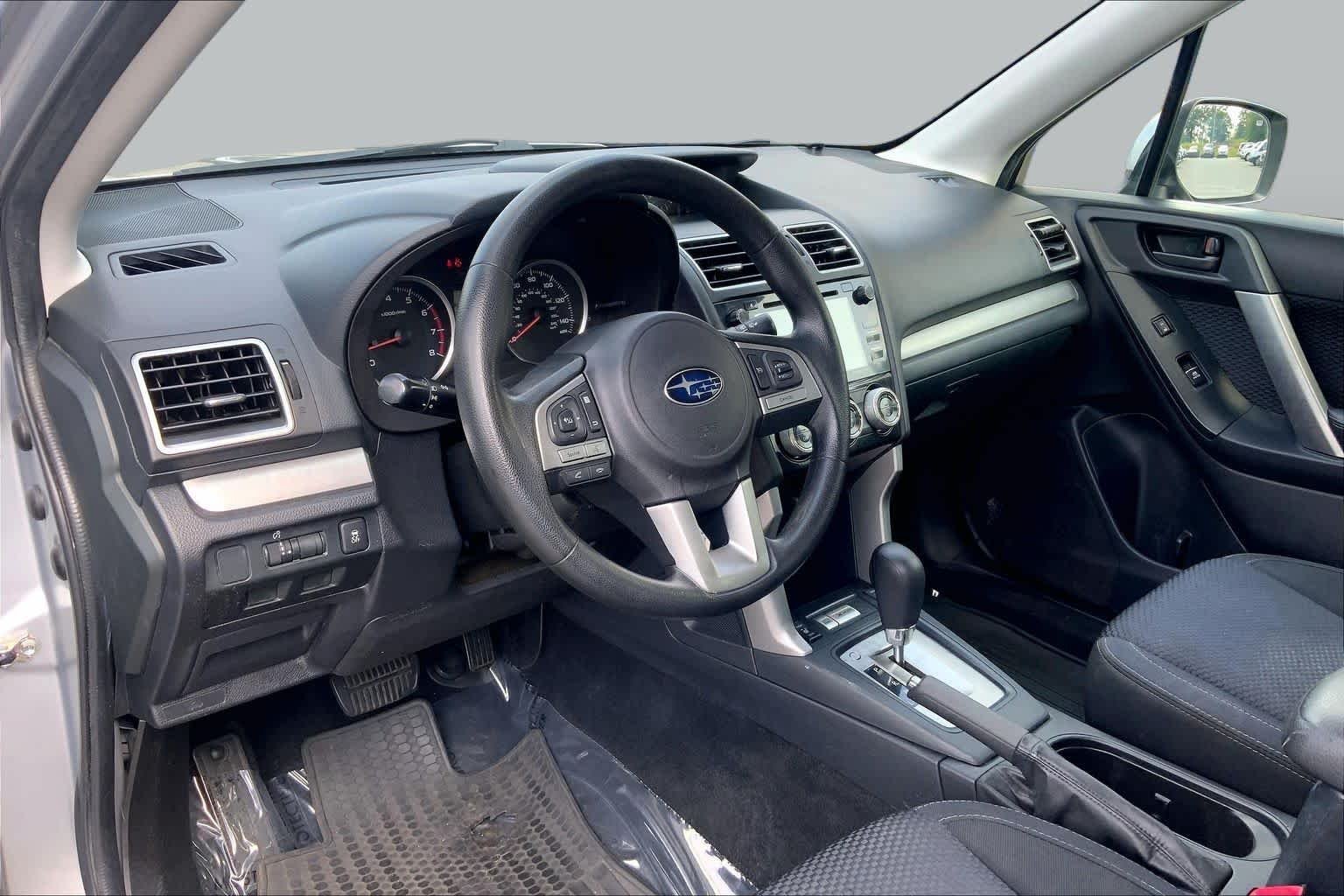 Used 2018 Ice Silver Metallic Subaru Premium image 18