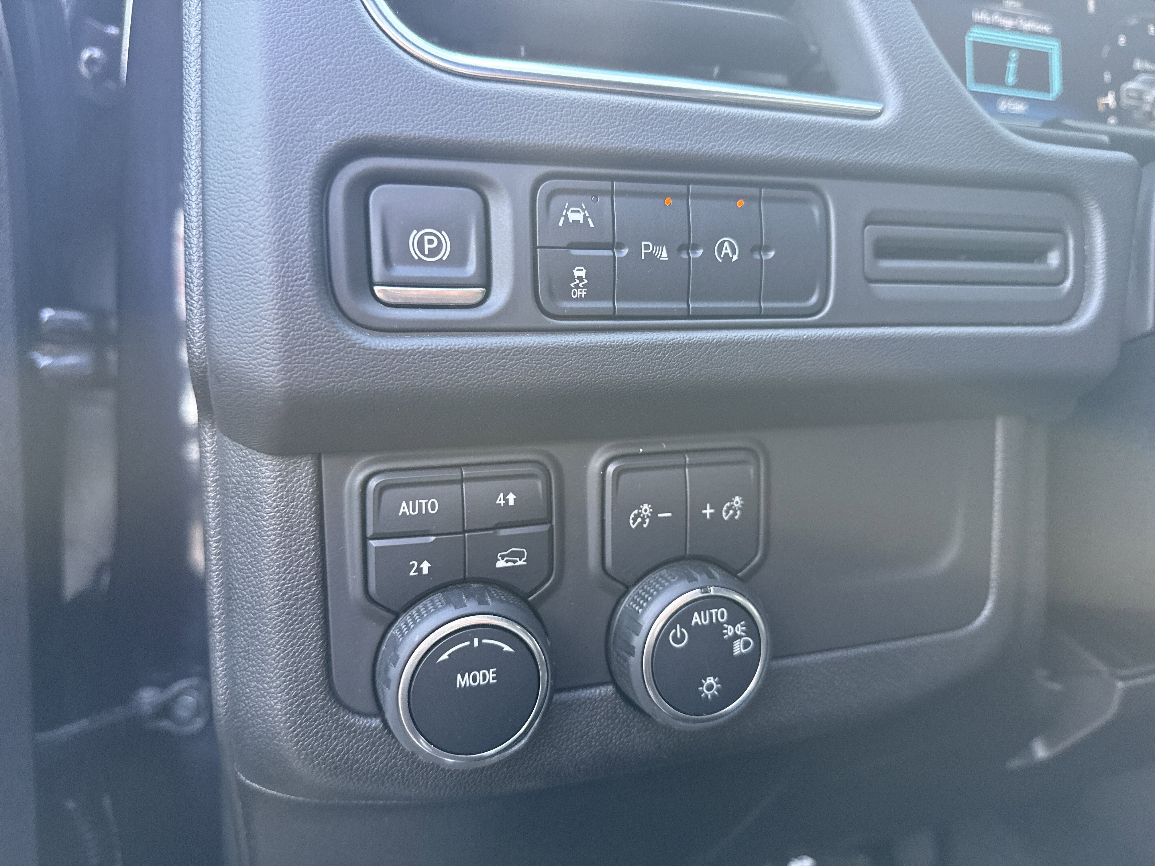 Used 2024 Dark Ash Metallic Chevrolet LT image 34