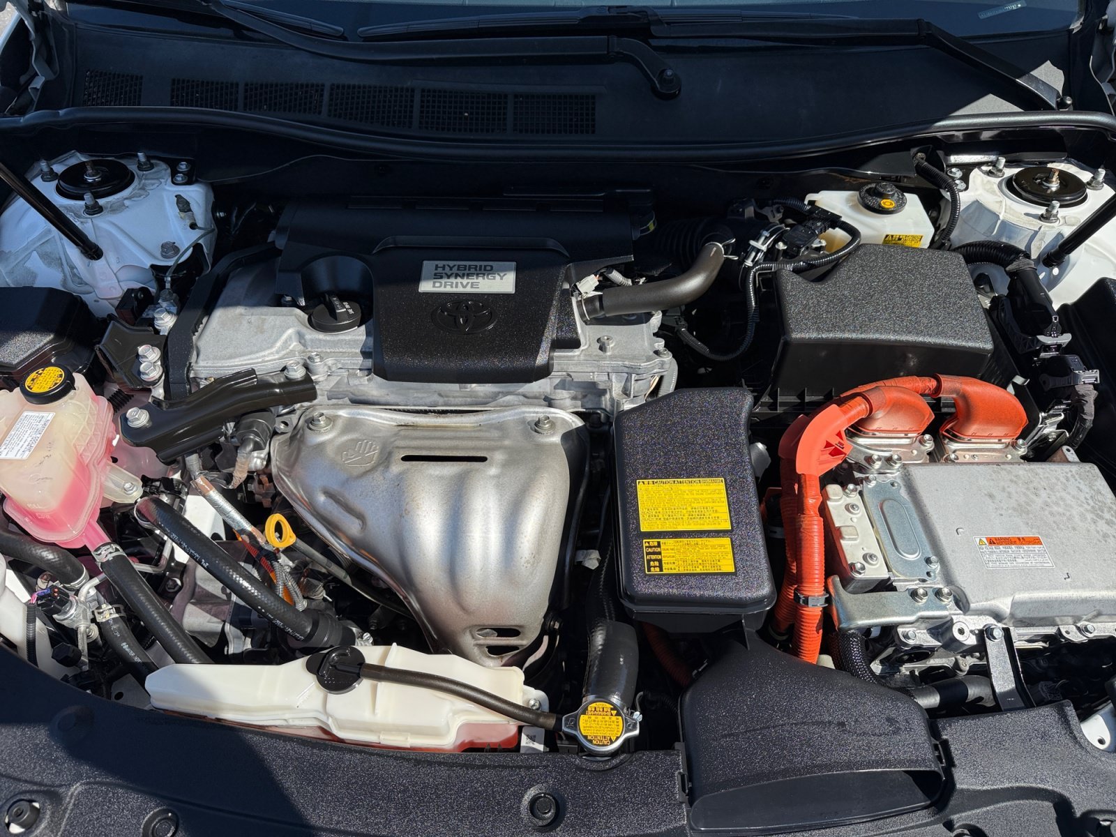 Used 2014 Super White Toyota XLE image 20