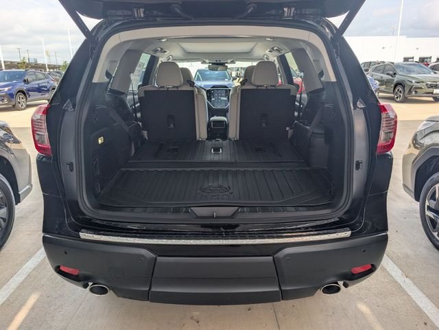 New 2026 CRYSTAL BLACK SILICA Subaru Limited 7-Passenger image 21