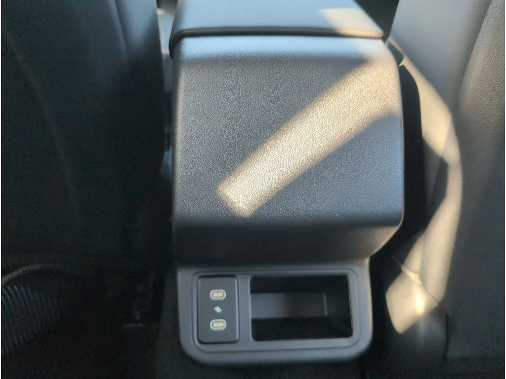 New 2026 Snow White Pearl Kia EX image 33