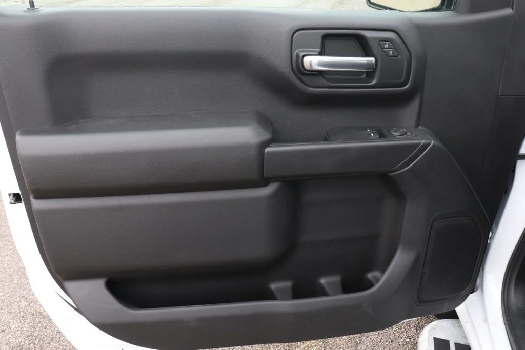 Used 2025 Summit White Chevrolet WT image 23