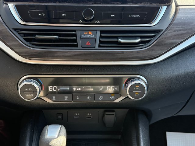 Used 2025 Red Nissan 2.5 SV image 22