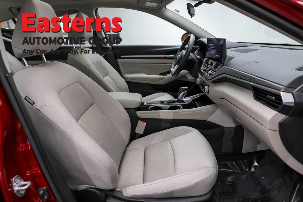 Used 2023 Red Nissan 2.5 SV image 23