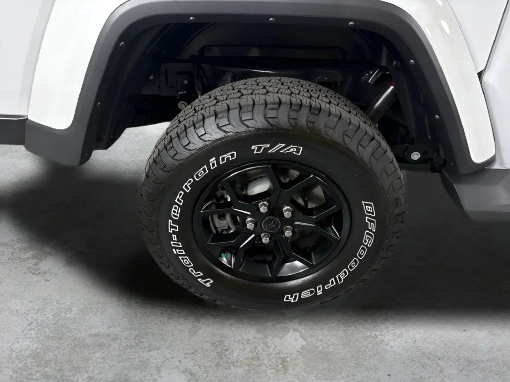 Used 2025 White Jeep High Tide image 40