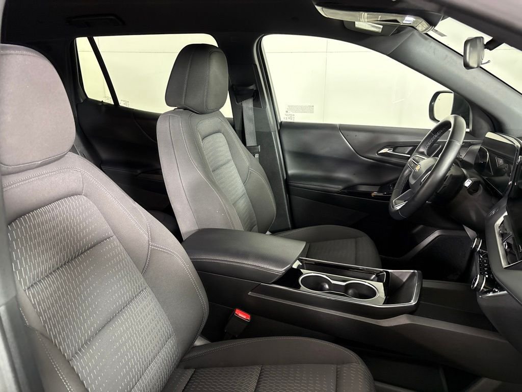 Used 2025 Gray Chevrolet LT image 17