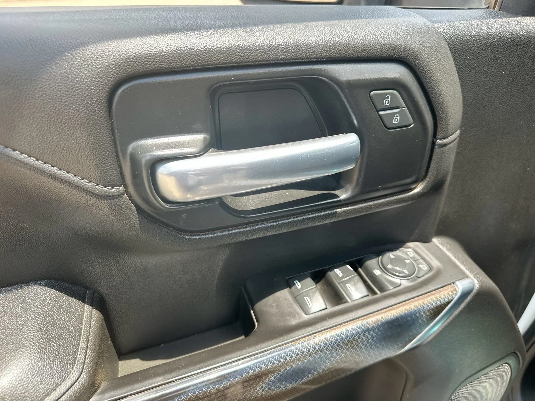 Used 2021 Summit White Chevrolet LT image 13
