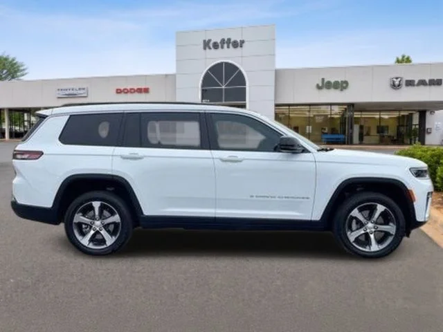 New 2026 White/off-white Jeep Limited image 6