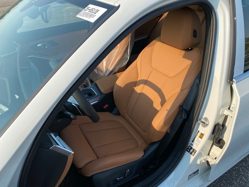 New 2026 Alpine White BMW 330i xDrive image 10