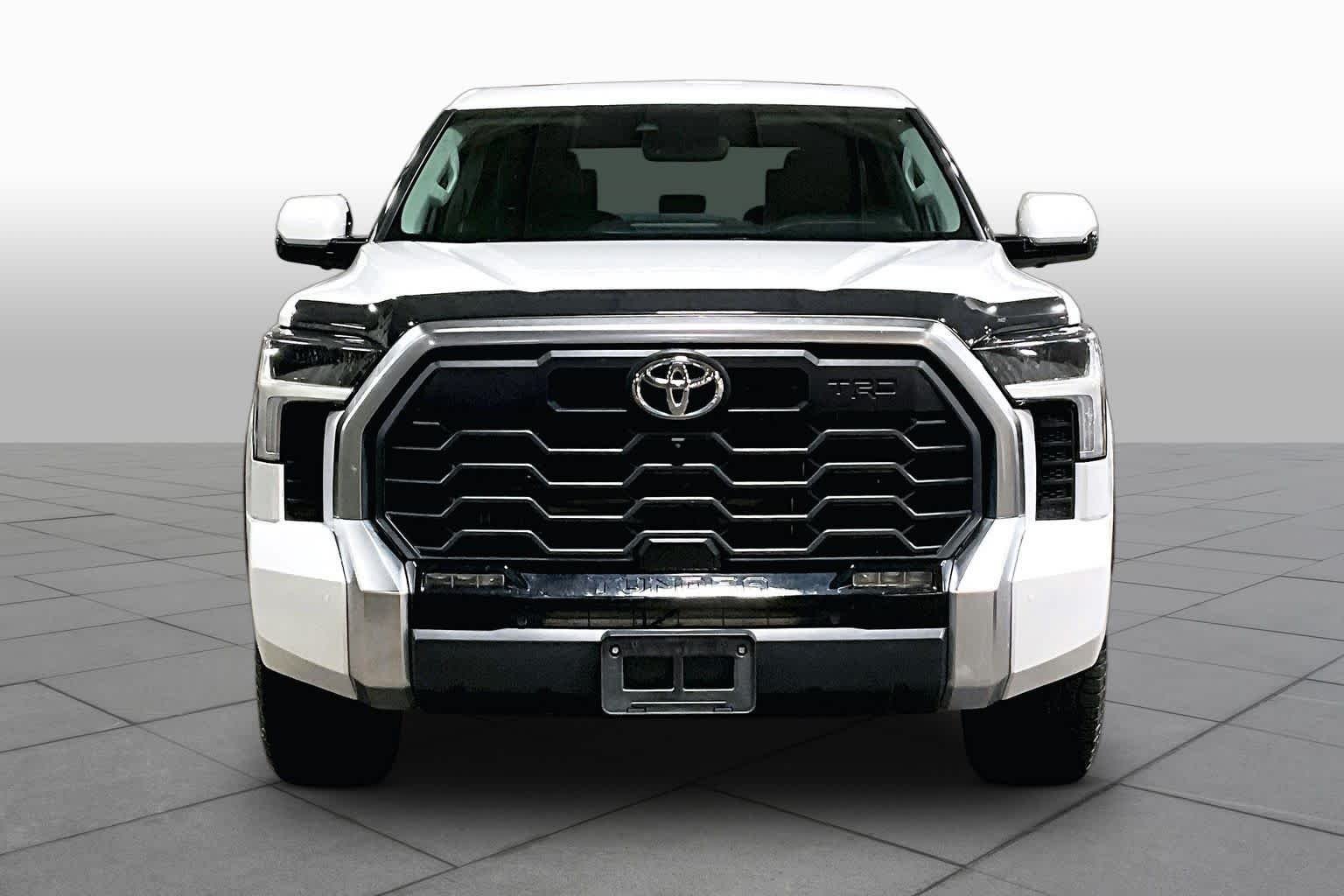Used 2023 Wind Chill Pearl Toyota Limited image 4