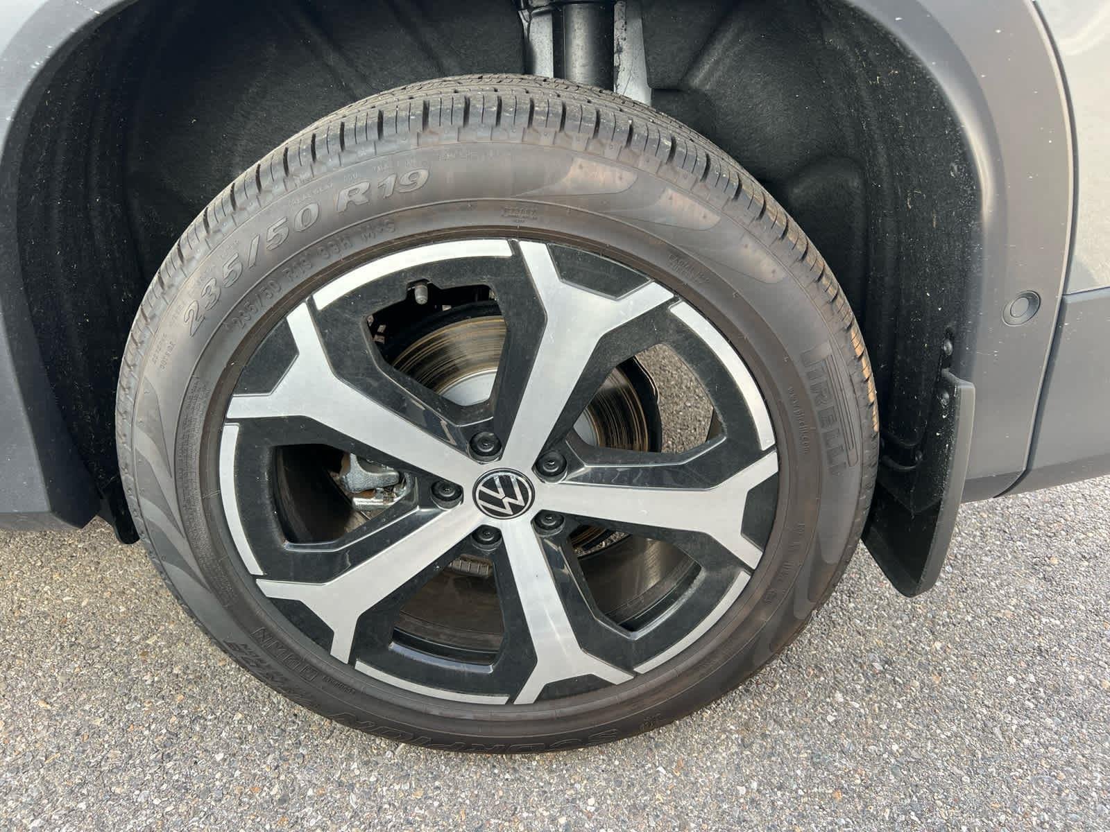 2026 Volkswagen Tiguan SE - Photo 4