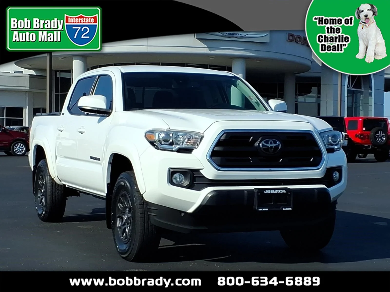 Used 2018 White Toyota  image 1