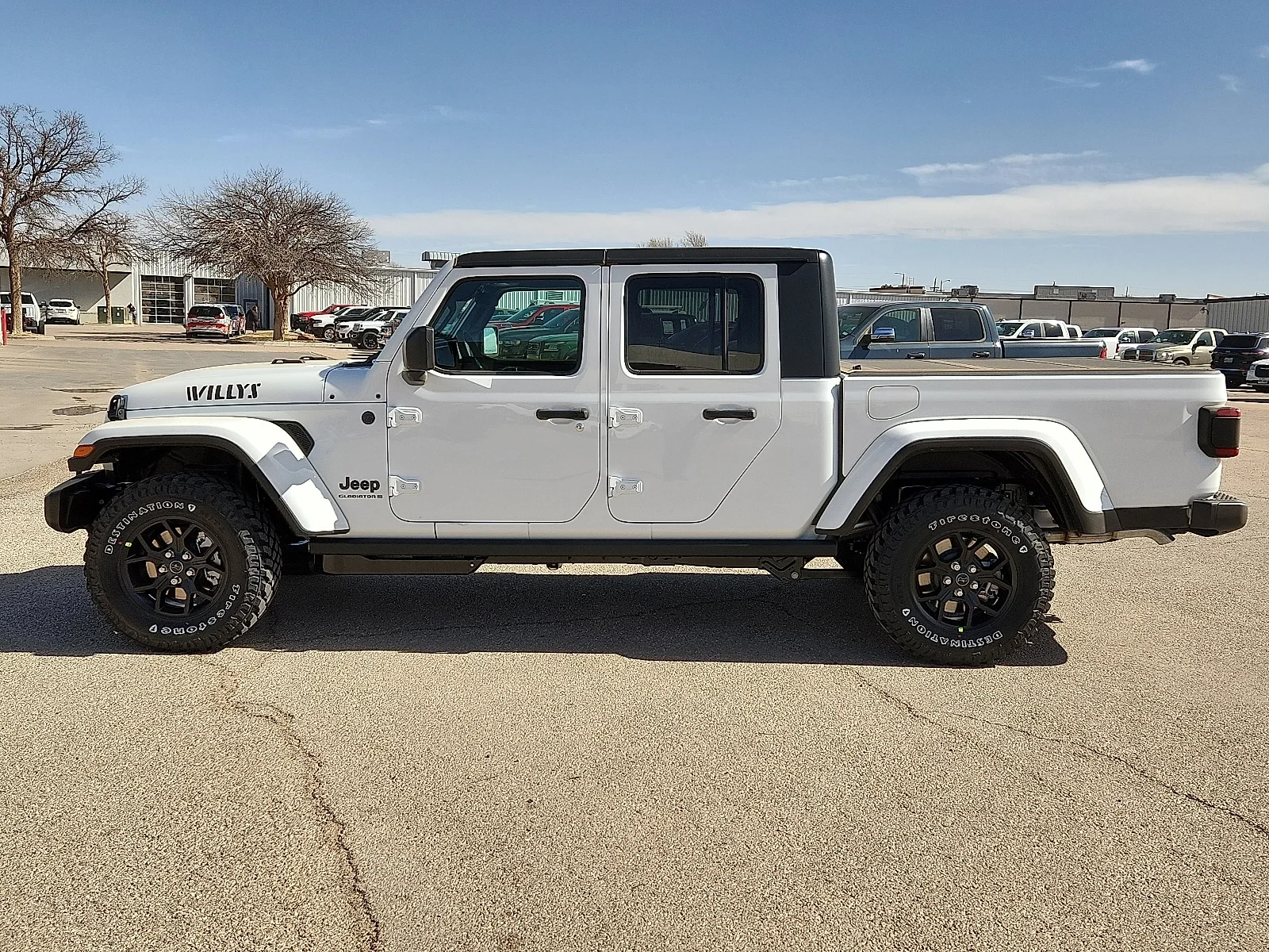 New 2026 Bright White Clear-Coat  Paint Jeep WILLYS 4X4 image 2