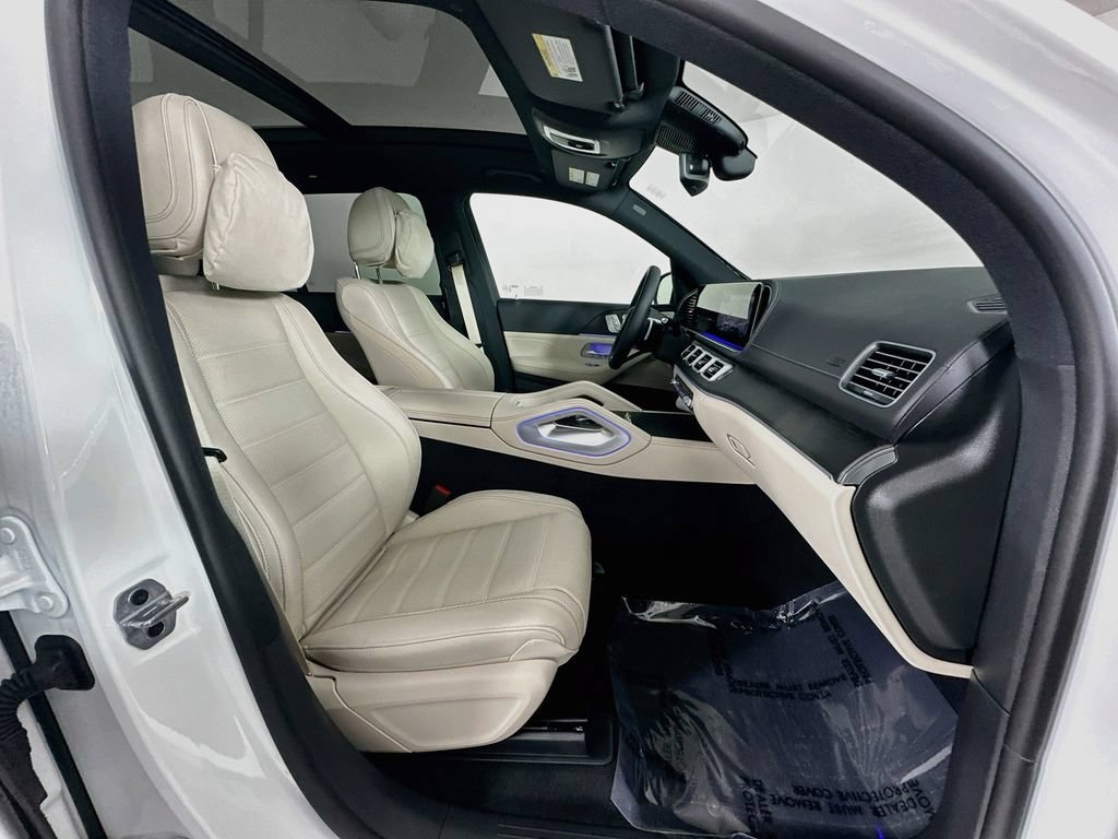 New 2026 Polar White Mercedes-Benz GLS 580 image 65