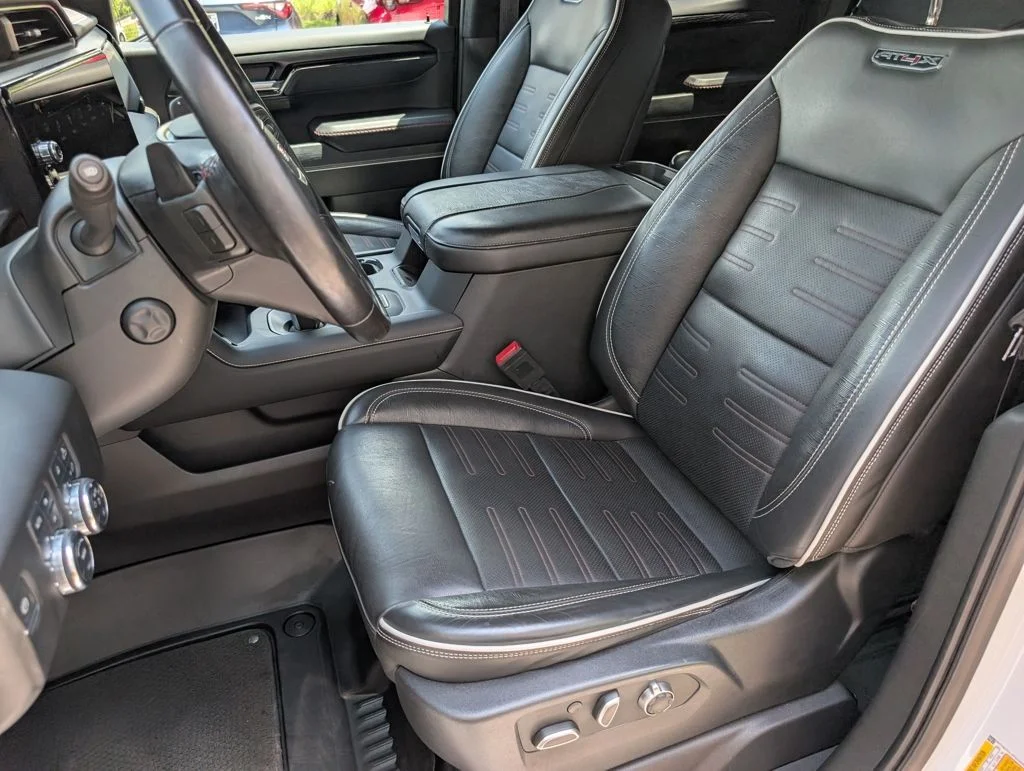 Used 2023 White GMC AT4X image 5