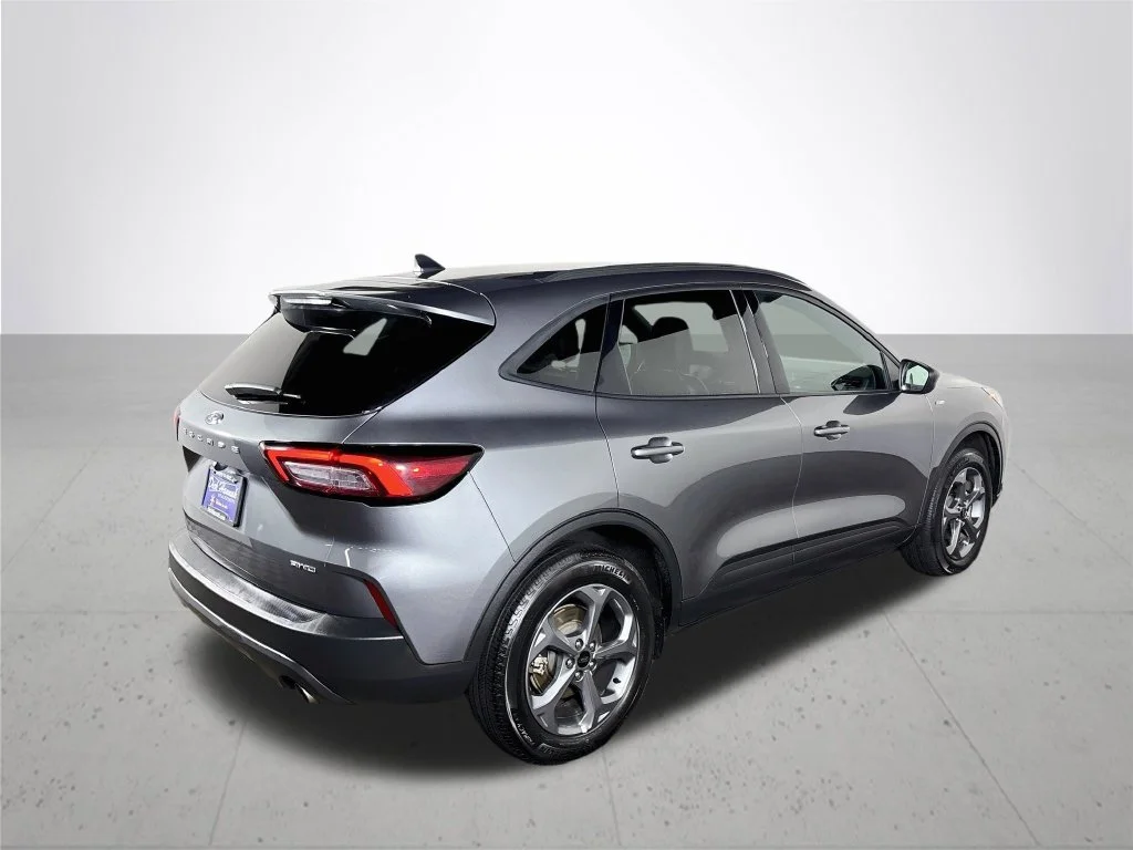 Used 2025 Gray Ford ST-Line image 6