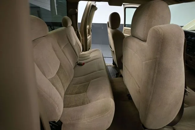 Used 2004 Beige Chevrolet Z71 image 32