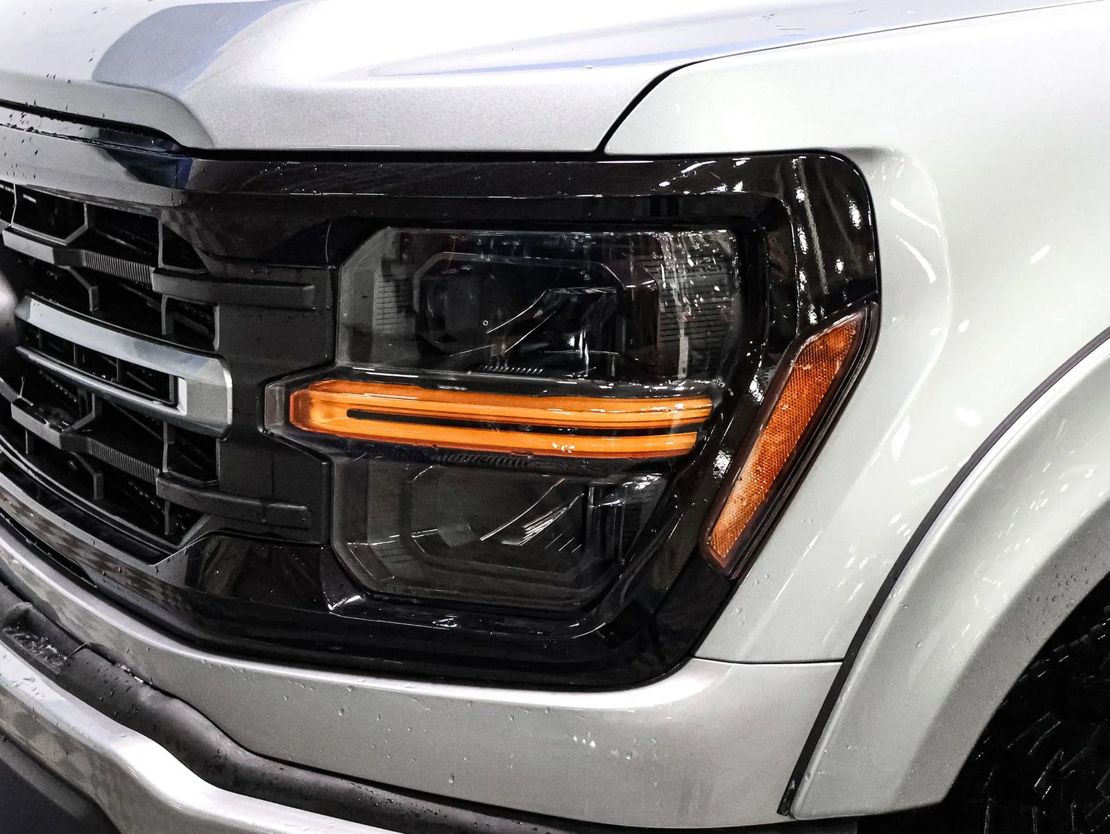 2025 Ford F-150 XLT - Photo 14