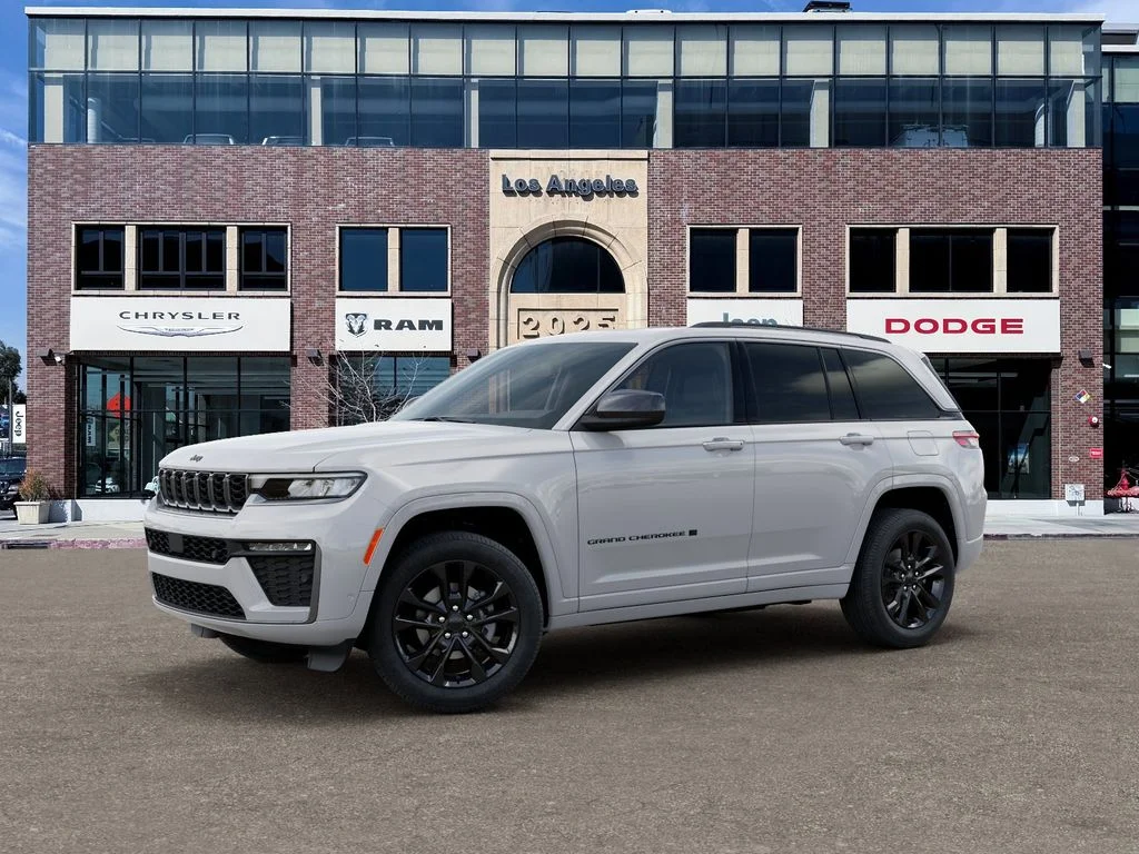 New 2026 Bright White Clear-Coat Exterior Paint Jeep Limited Reserve image 2