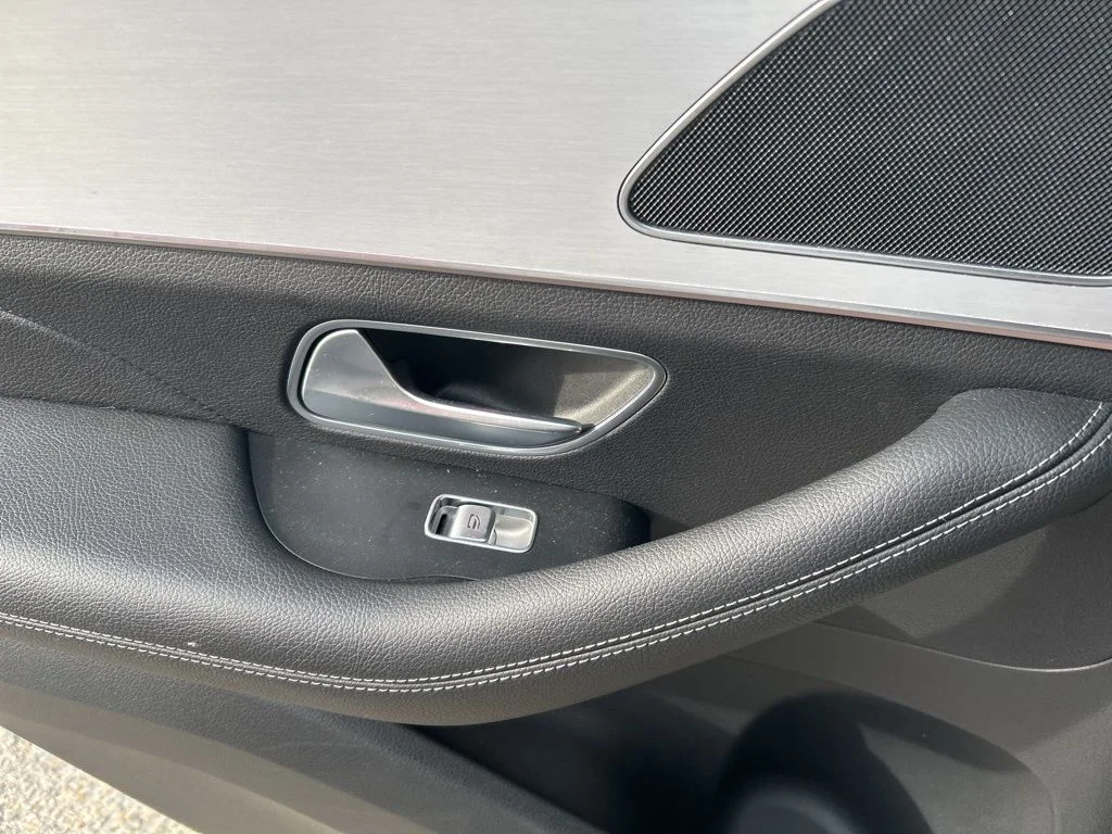 Used 2024 Silver Mercedes-Benz GLE 450e image 19
