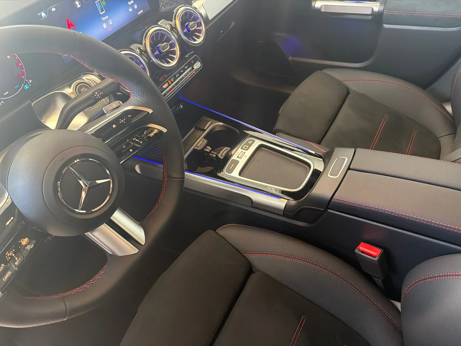 New 2026 White Mercedes-Benz Glb 250 4matic Suv image 11