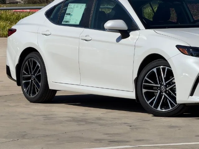 New 2026  Toyota XLE image 2