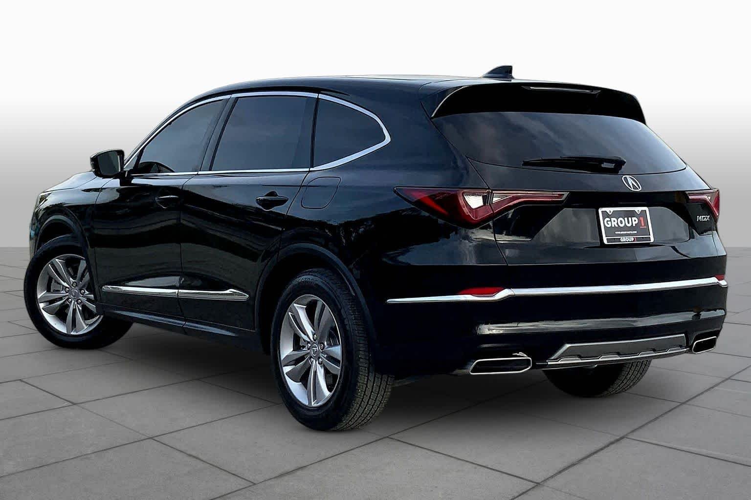 Used 2025 Majestic Black Pearl Acura  image 17