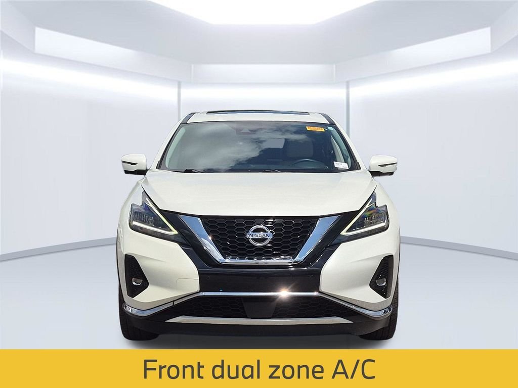 Used 2022 White Nissan SL image 12