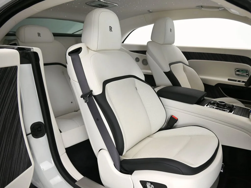 Certified Used 2025 Arctic White Rolls-Royce  image 13