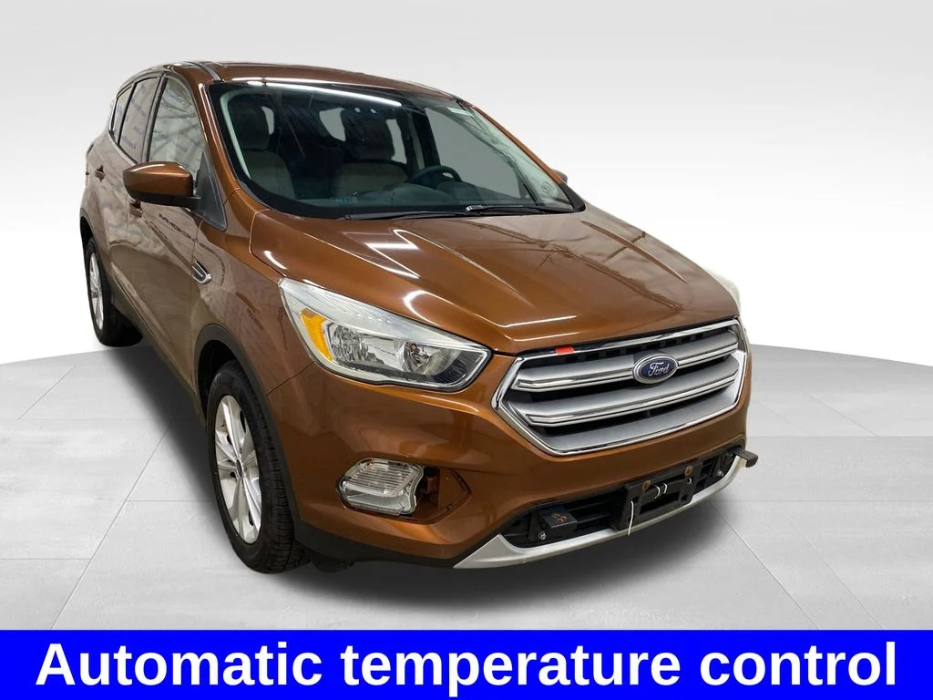 Used 2017 Red Ford SE image 6