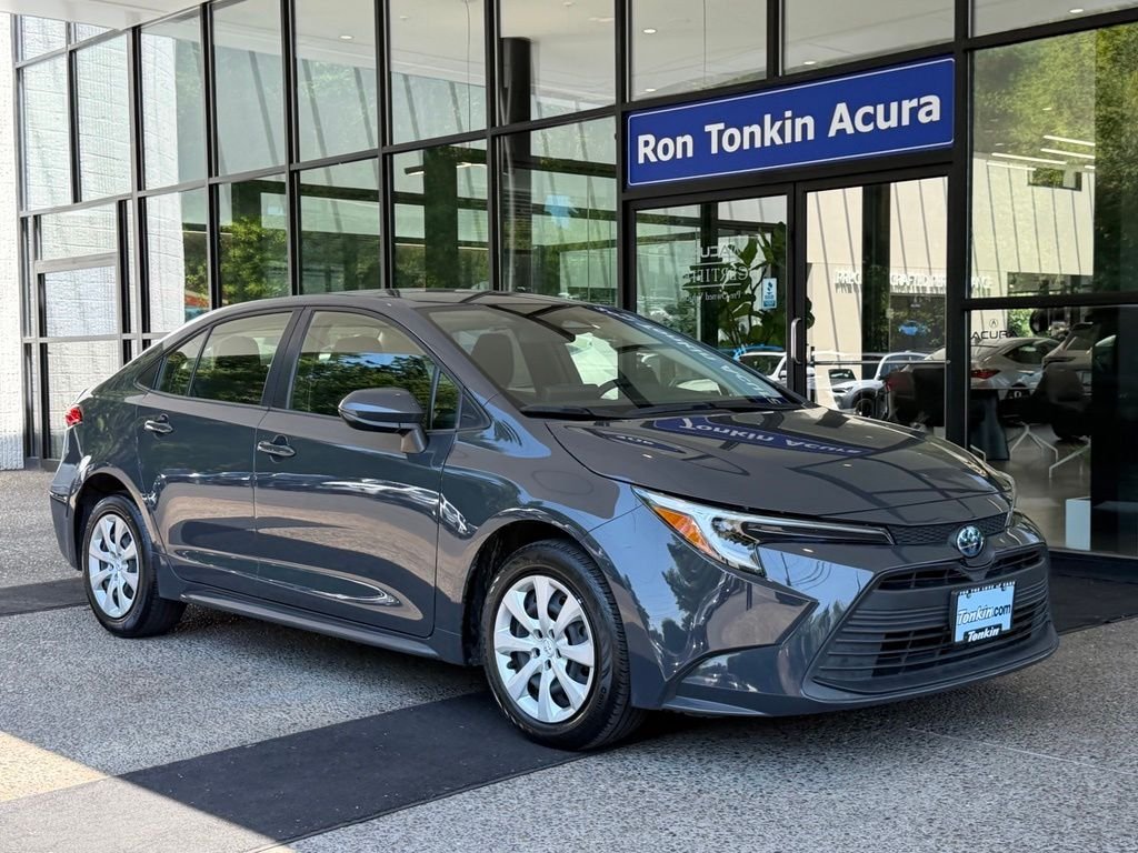 Used 2023 Celestite Toyota LE image 2