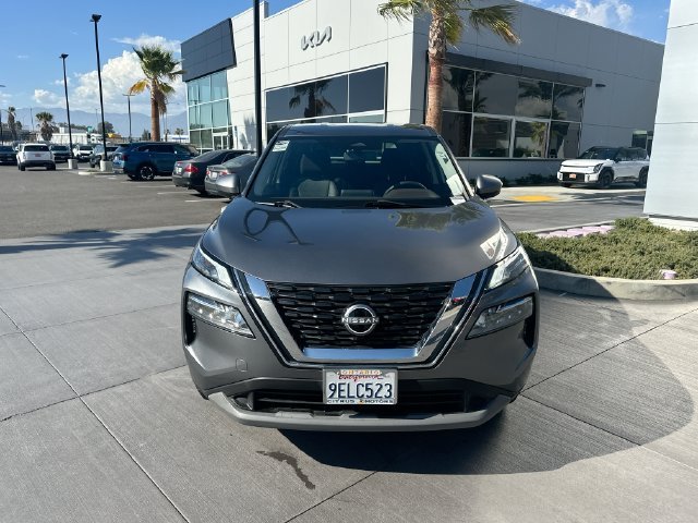 Certified Used 2023 Gun Metallic Nissan SV image 2