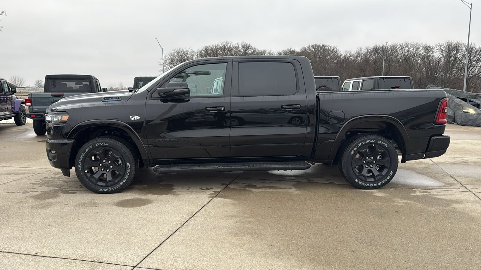 New 2026 Diamond Black Crystal Pearlcoat RAM Big Horn/Lone Star image 4