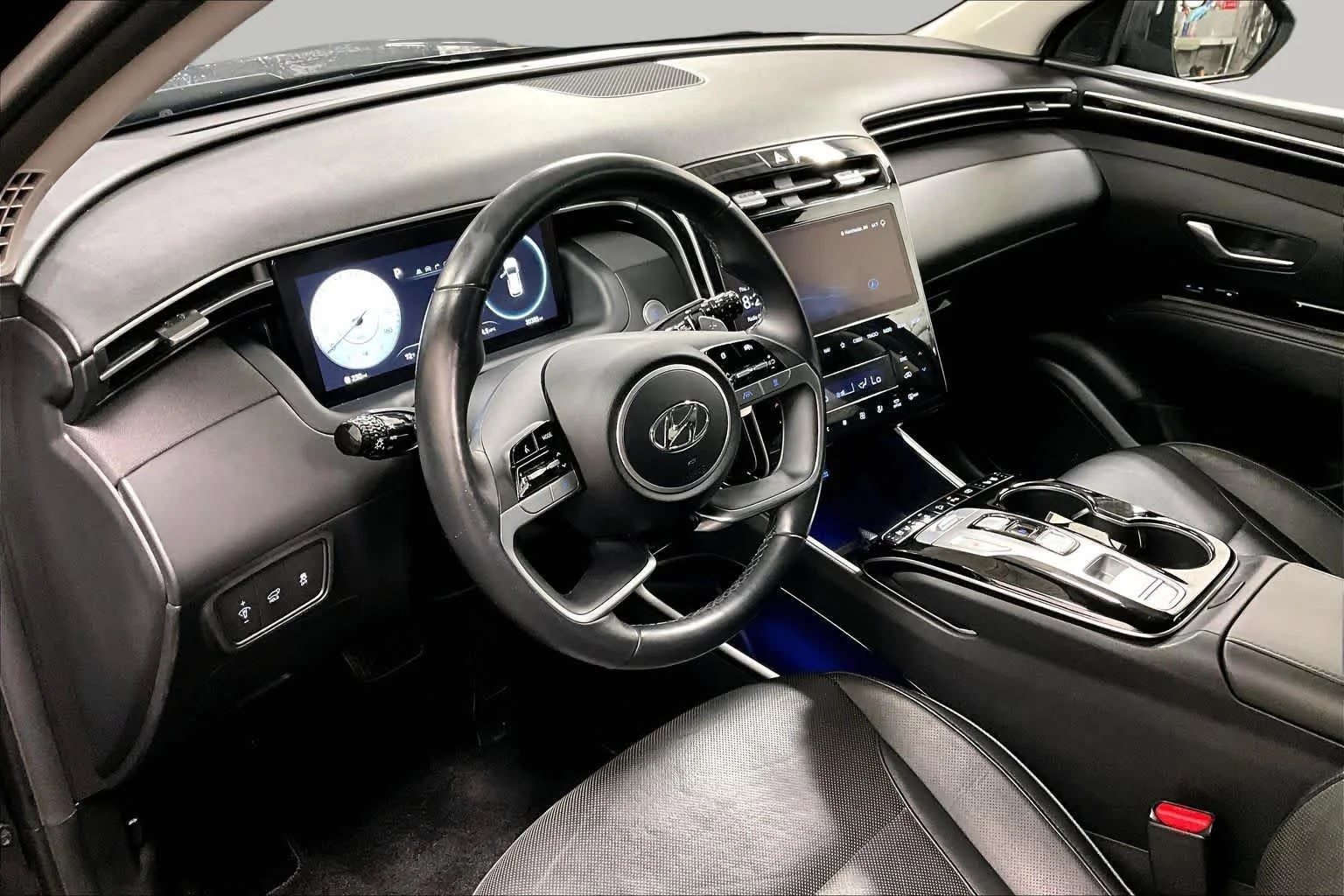 Used 2022 Phantom Black Hyundai Limited image 17