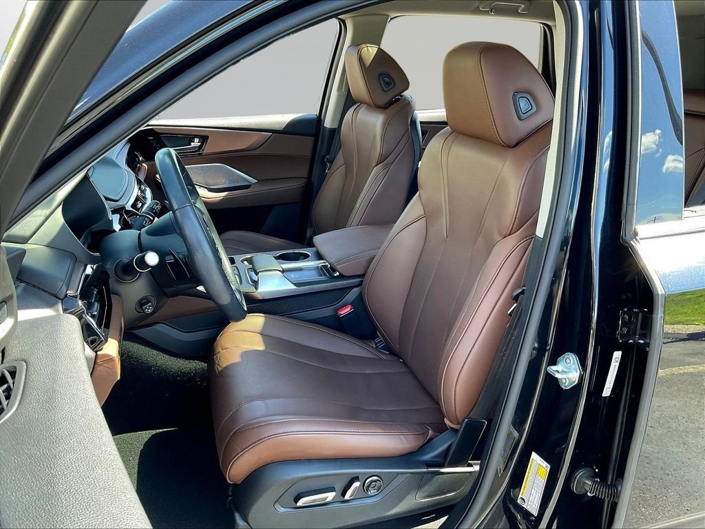 Used 2024 Black Acura Technology image 23