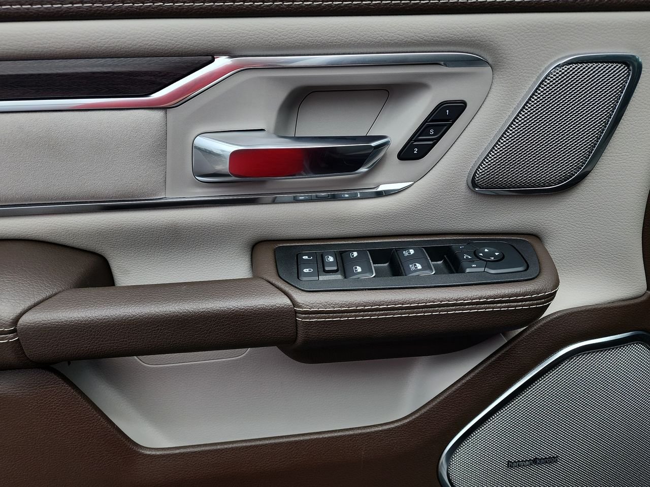 2026 RAM 1500 Laramie - Photo 13