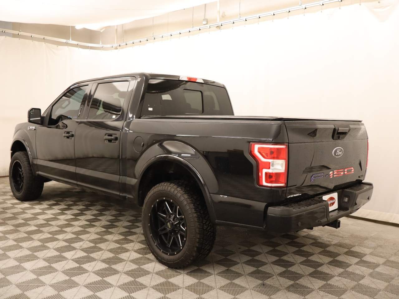 Used 2018 Shadow Black Ford XLT Crew Cab image 3
