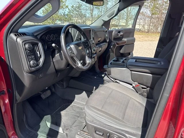 Used 2019 Red Chevrolet LT image 17