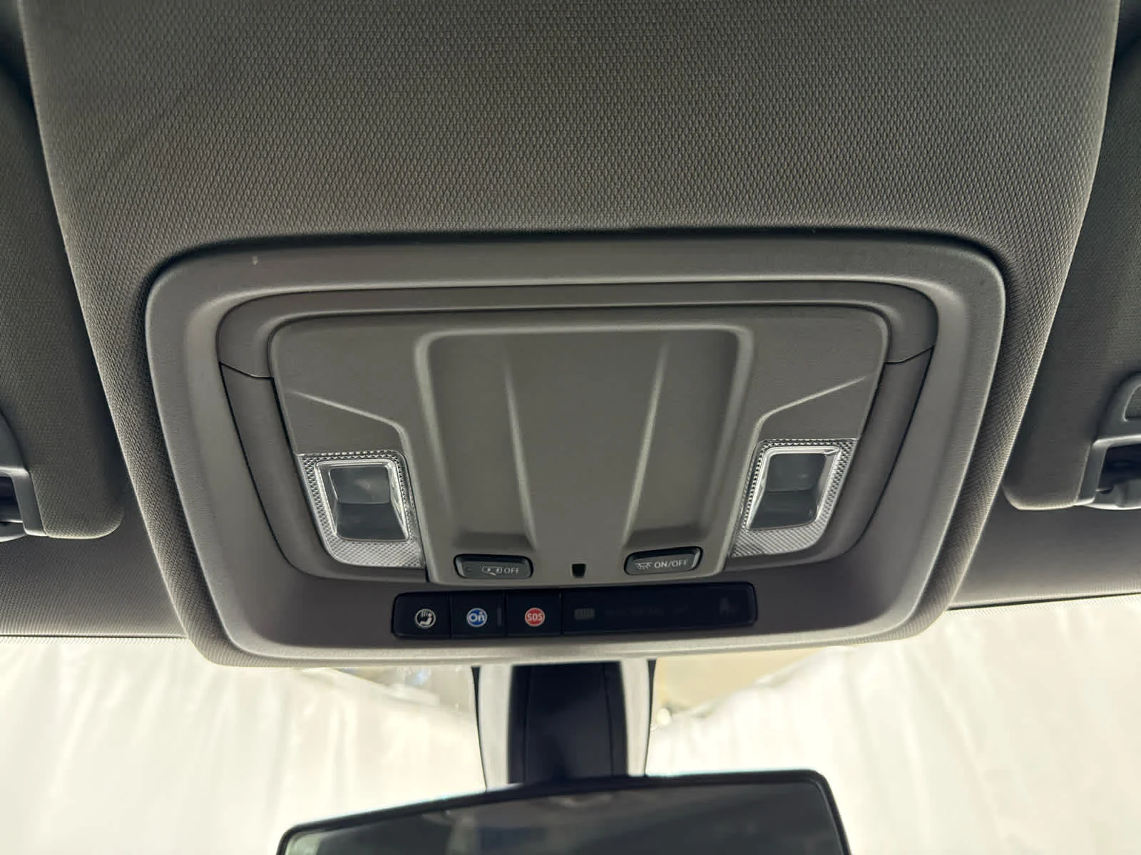 Used 2020 SUMMIT WHITE Chevrolet LT image 22