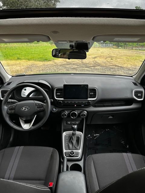 2025 Hyundai Venue SEL - Photo 22