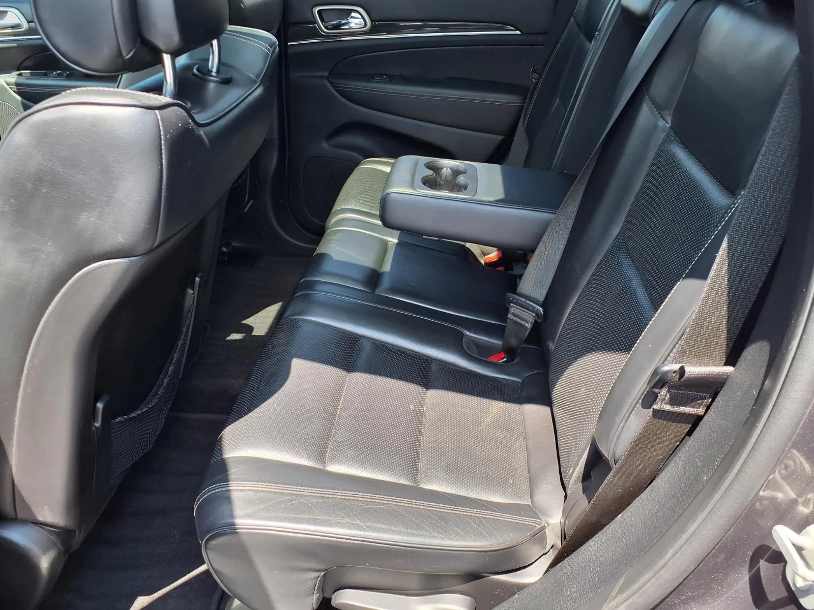 Used 2015 Gray Jeep Overland image 7