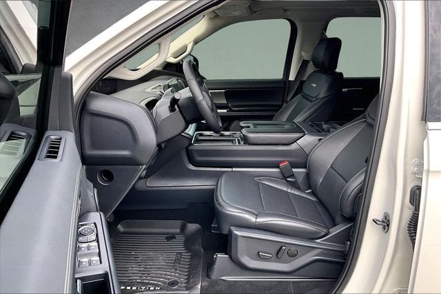 2025 Ford Expedition Platinum - Photo 9