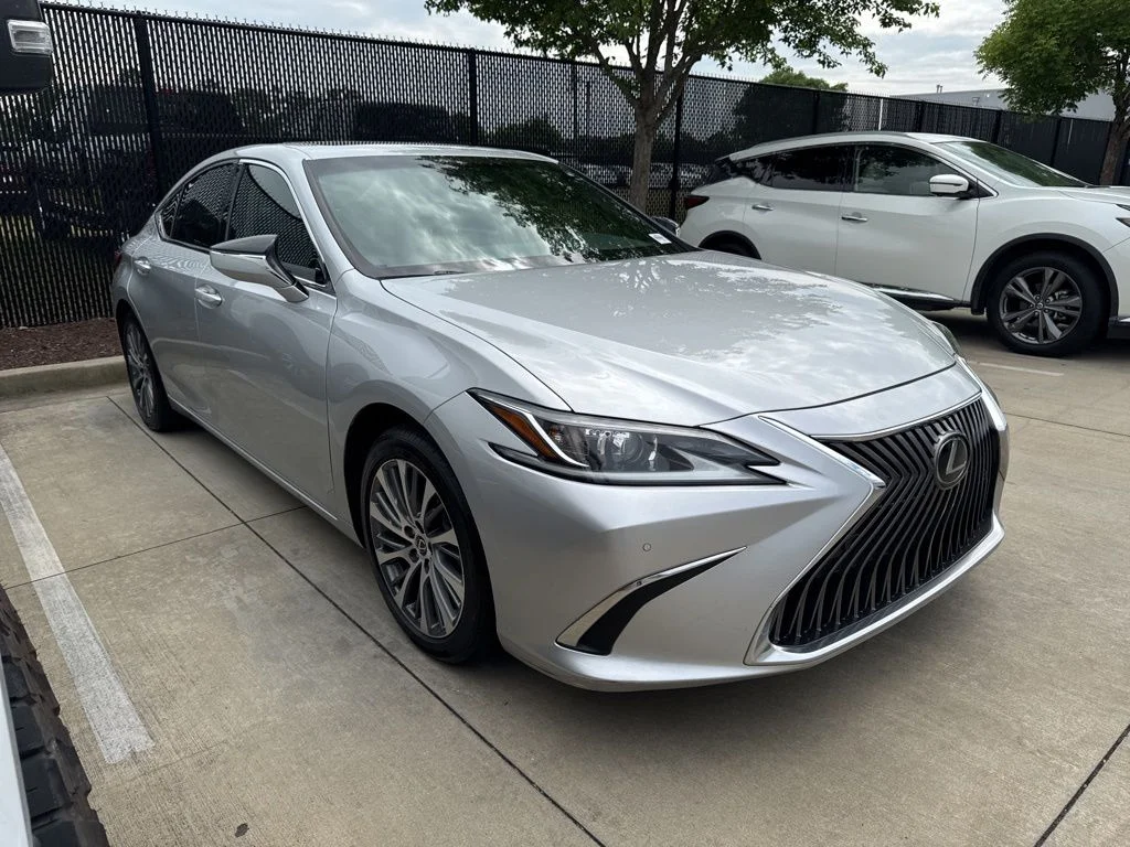 2019 Lexus ES