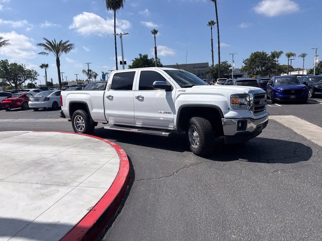 Used 2014 White GMC SLT image 32